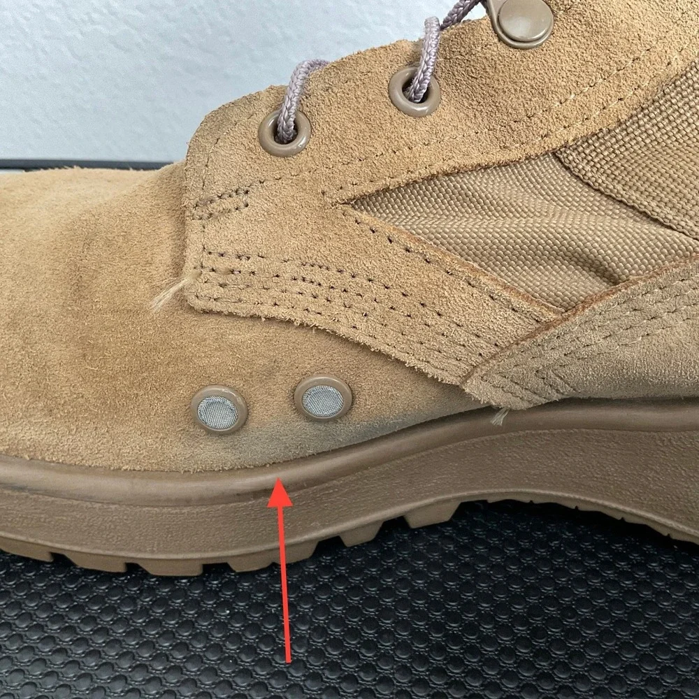 US Army Hot Weather Combat Boot Coyote Brown Vibram Men 11.5R SPM1C1-13-D-1017